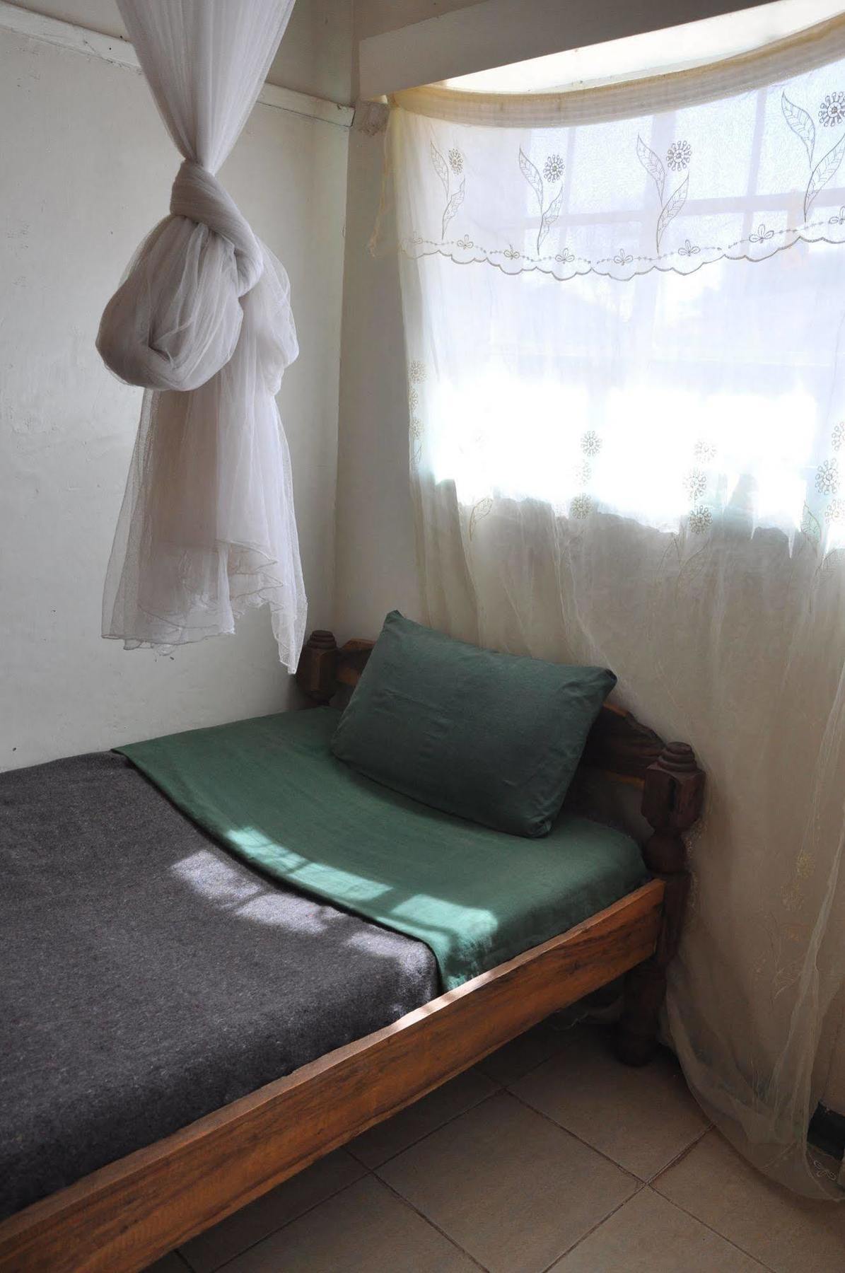 Zinga Backpackers Hotel Livingstone Bagian luar foto