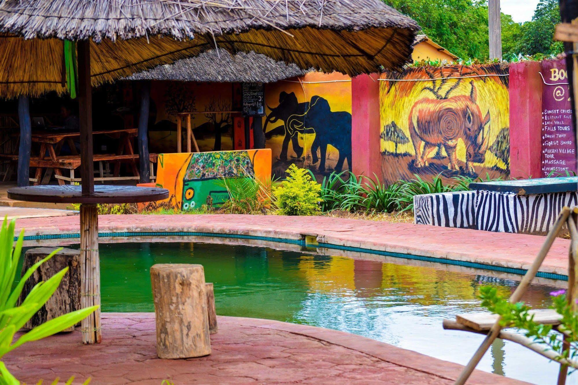 Zinga Backpackers Hotel Livingstone Bagian luar foto
